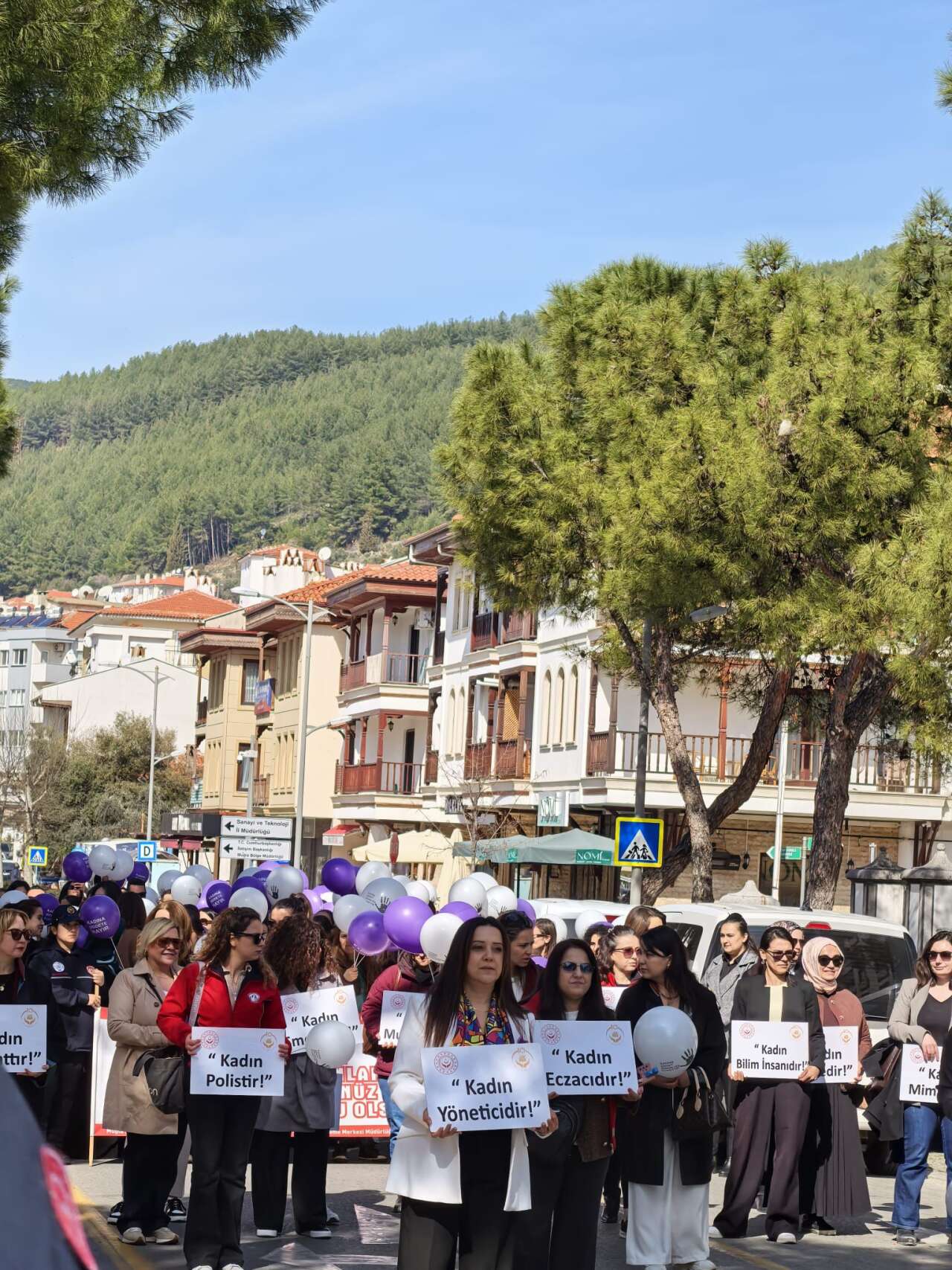 Muğla’da 8 Mart İçin Anlamlı Buluşma Kadınlar Sessiz Adımlarla Meydanda 1